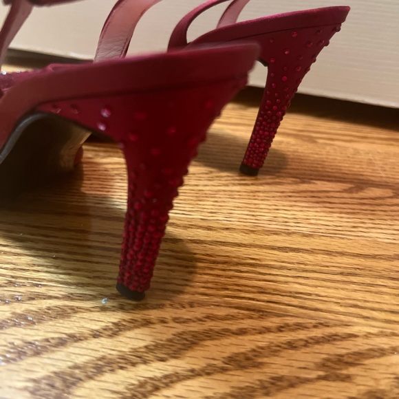 Stuart Weitzman Blood Red Rhinestone Sling Back Heels - Picture 4 of 7